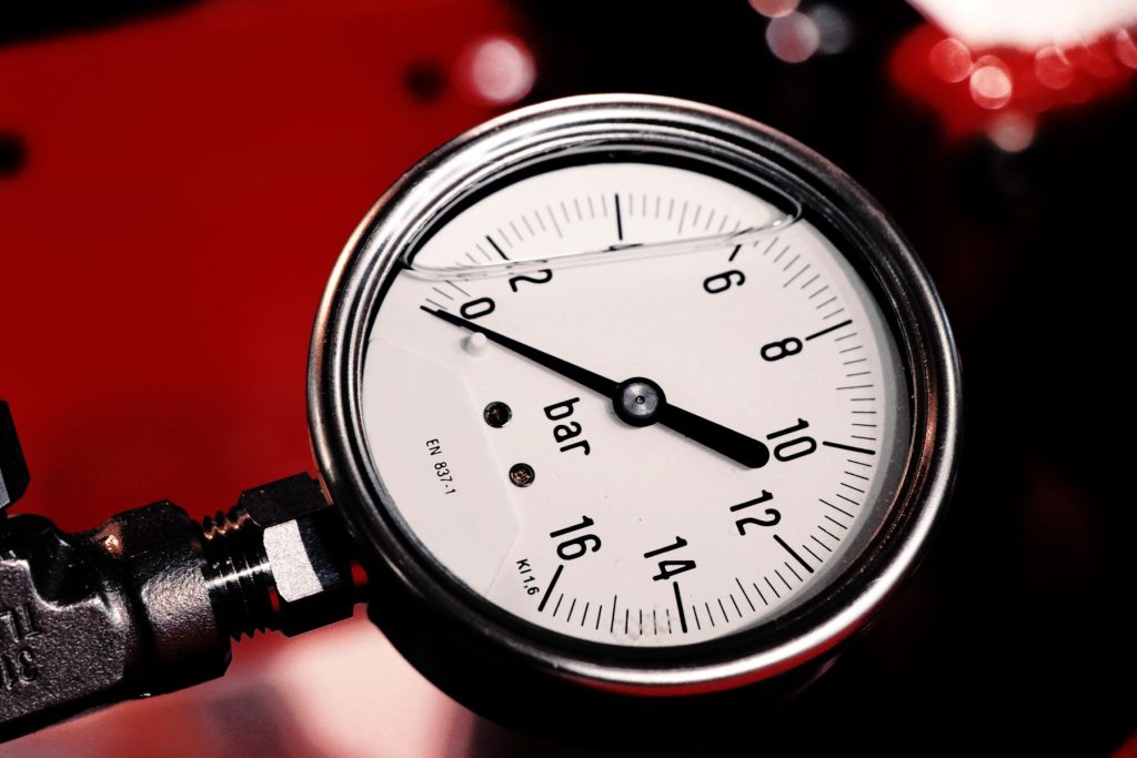 Pressostat et manomètre de pompe